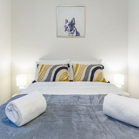 Cozy 3 Bedroom Near Hagley Park W/Garage Κράισττσερτς Εξωτερικό φωτογραφία