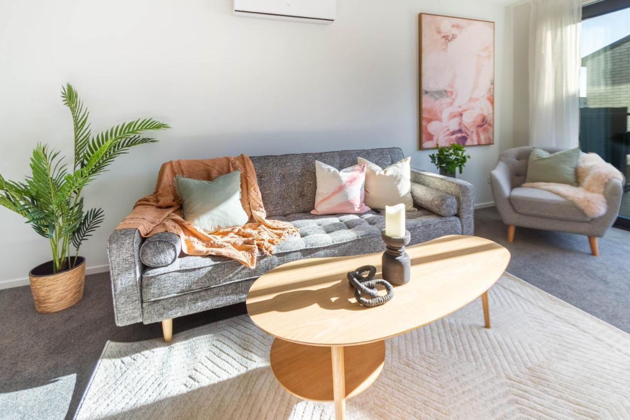 Cozy 3 Bedroom Near Hagley Park W/Garage Κράισττσερτς Εξωτερικό φωτογραφία