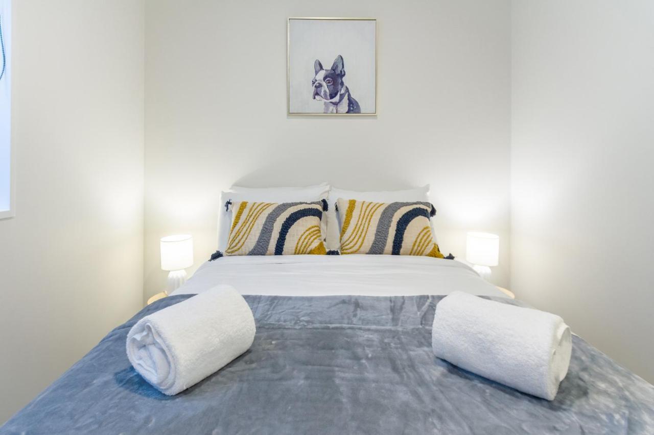 Cozy 3 Bedroom Near Hagley Park W/Garage Κράισττσερτς Εξωτερικό φωτογραφία