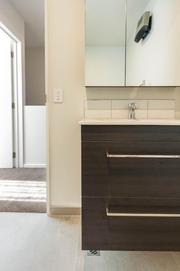 Cozy 3 Bedroom Near Hagley Park W/Garage Κράισττσερτς Εξωτερικό φωτογραφία
