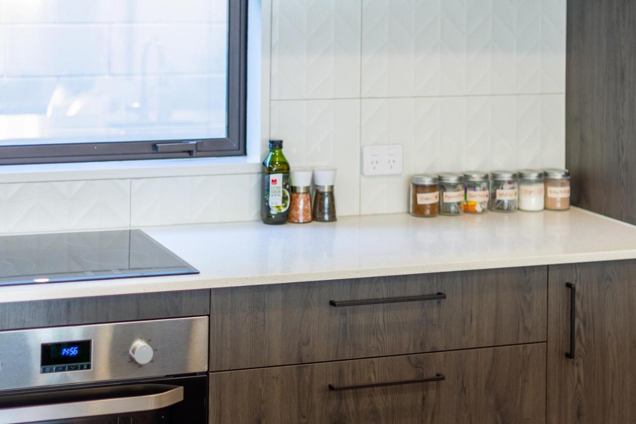 Cozy 3 Bedroom Near Hagley Park W/Garage Κράισττσερτς Εξωτερικό φωτογραφία