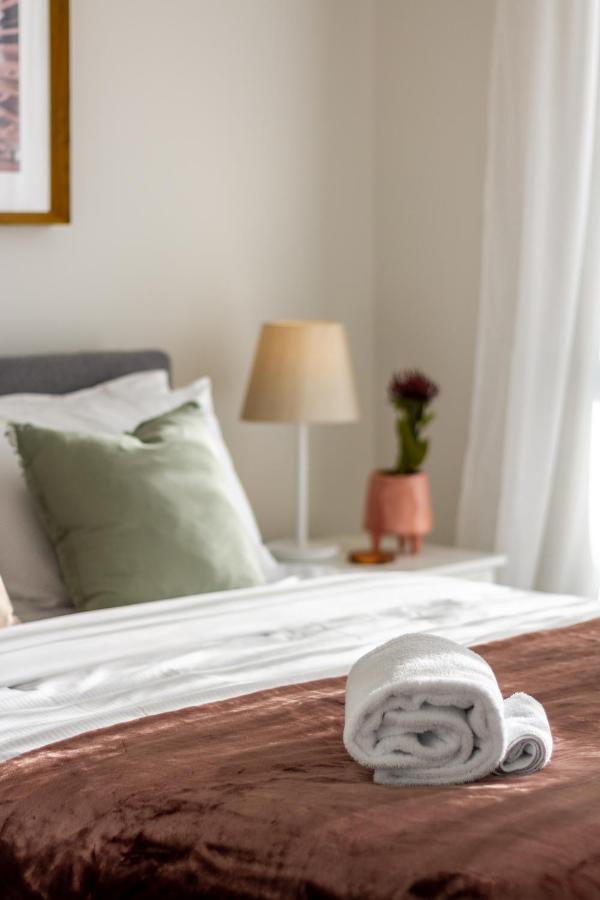 Cozy 3 Bedroom Near Hagley Park W/Garage Κράισττσερτς Εξωτερικό φωτογραφία