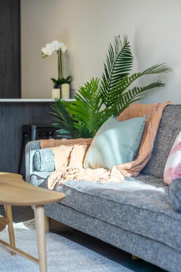 Cozy 3 Bedroom Near Hagley Park W/Garage Κράισττσερτς Εξωτερικό φωτογραφία