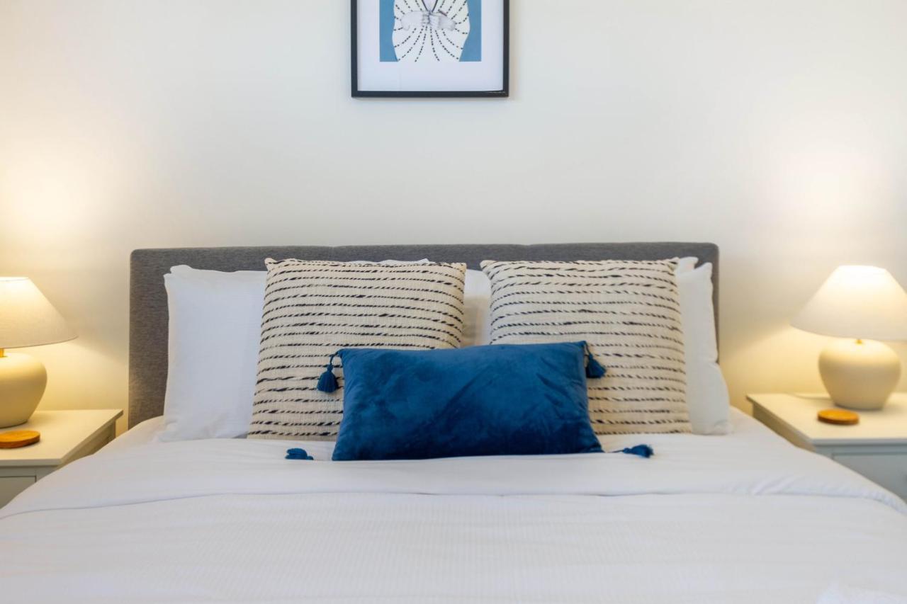 Cozy 3 Bedroom Near Hagley Park W/Garage Κράισττσερτς Εξωτερικό φωτογραφία